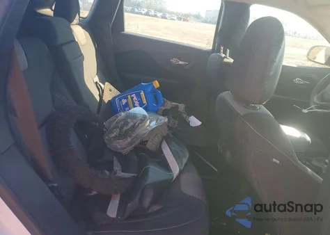 2014 Jeep Cherokee Sport z USA, uszkodzony, nr VIN 1C4PJLAB0EW162700